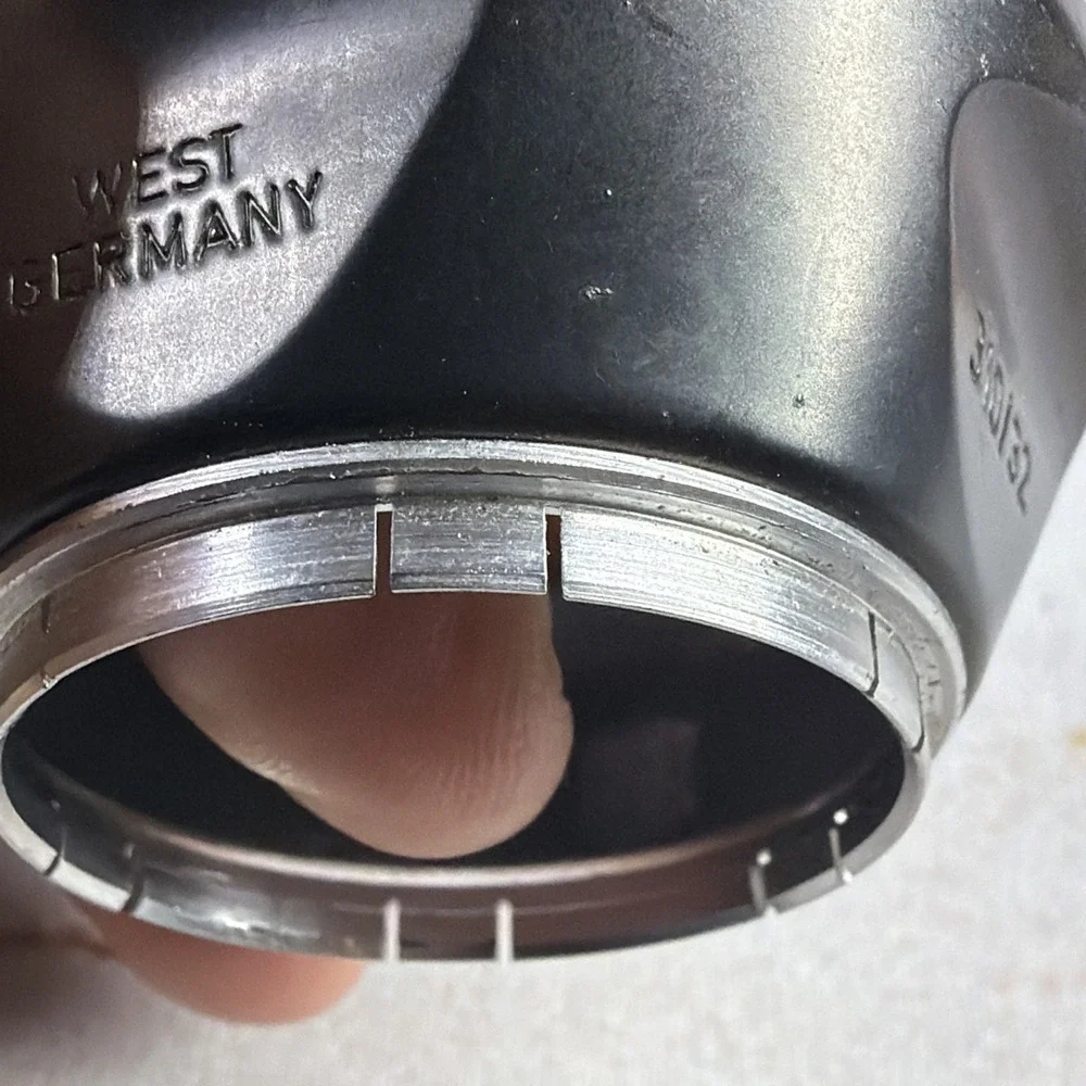 Voigtlander 310/32 Black Lens Hood Shade w/Case